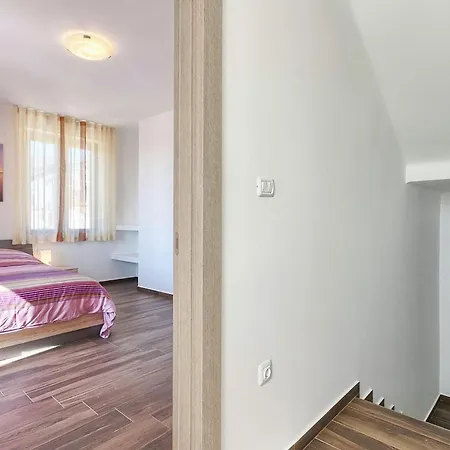 Miceli Casa de Férias Pula