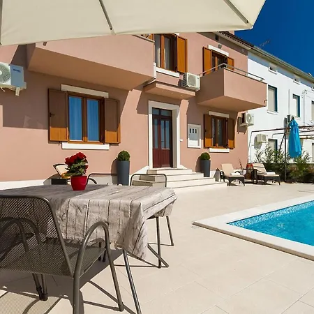 بيت للعطل Miceli