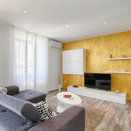 Miceli Holiday home *